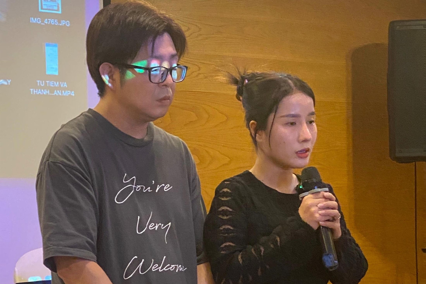 Cuộc khẩu chiến giữa một vlogger với bác sĩ khoa sản gây ồn ào trên mạng xã hội.