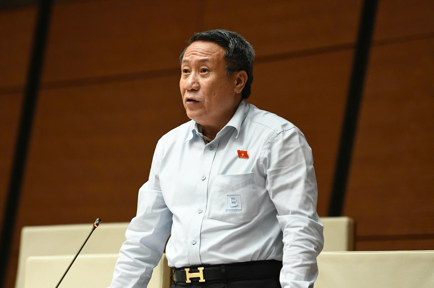 Đại biểu Hà Sỹ Đồng (đoàn Quảng Trị) phản ánh những rủi ro về pháp luật, khiến doanh nghiệp co lại, không lớn đượcẢnh: Như Ý