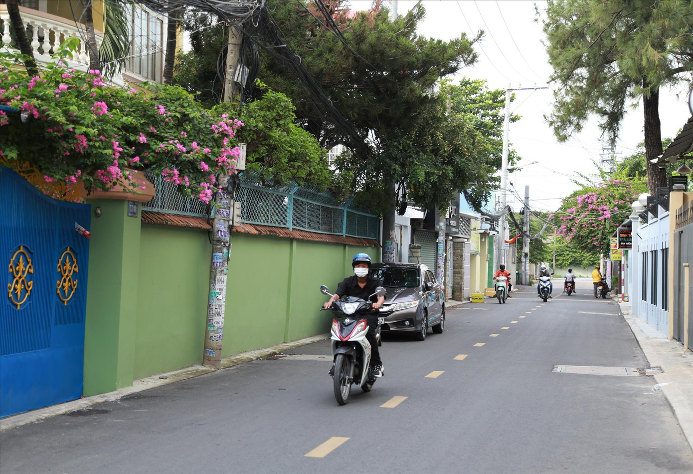 Nhiều khu phố, con hẻm ở TPHCM trở nên khang trang, thông thoáng nhờ người dân chung tay hiến đất. Ảnh: NGÔ TÙNG Nhiều khu phố, con hẻm ở TPHCM trở nên khang trang, thông thoáng nhờ người dân chung tay hiến đất. Ảnh: NGÔ TÙNG