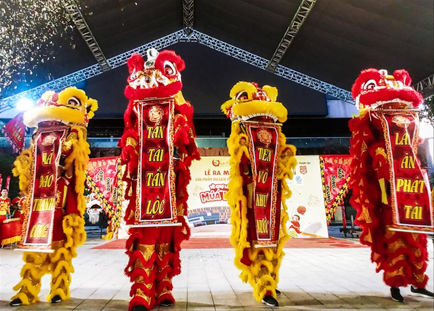Múa Lân – Sư - Rồng- Một sản phẩm du lịch mới tại TPHCM Ảnh: Sở Du lịch TPHCM Múa Lân – Sư - Rồng- Một sản phẩm du lịch mới tại TPHCM Ảnh: Sở Du lịch TPHCM