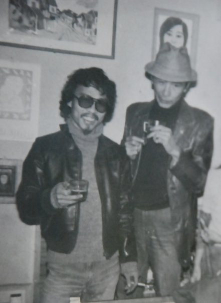 Ông Bổng Hàng Buồm (phải) và họa sĩ Bùi Thanh Phương Ông Bổng Hàng Buồm (phải) và họa sĩ Bùi Thanh Phương