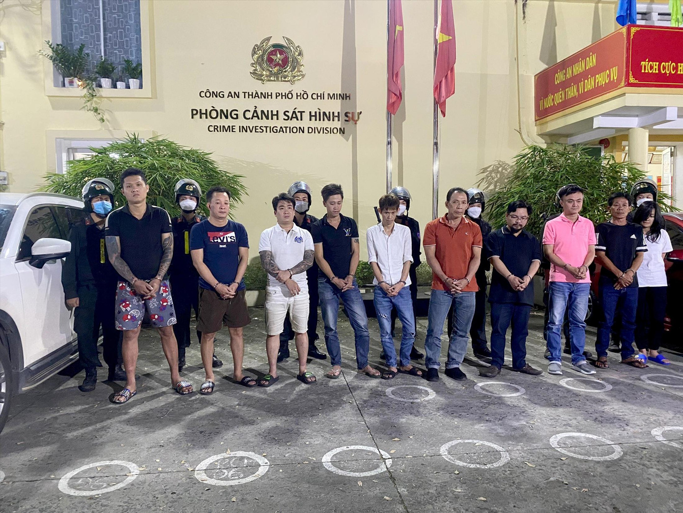 Các đối tượng trong đường dây cá độ do Cao Nguyễn Thiên Hữu cầm đầu.