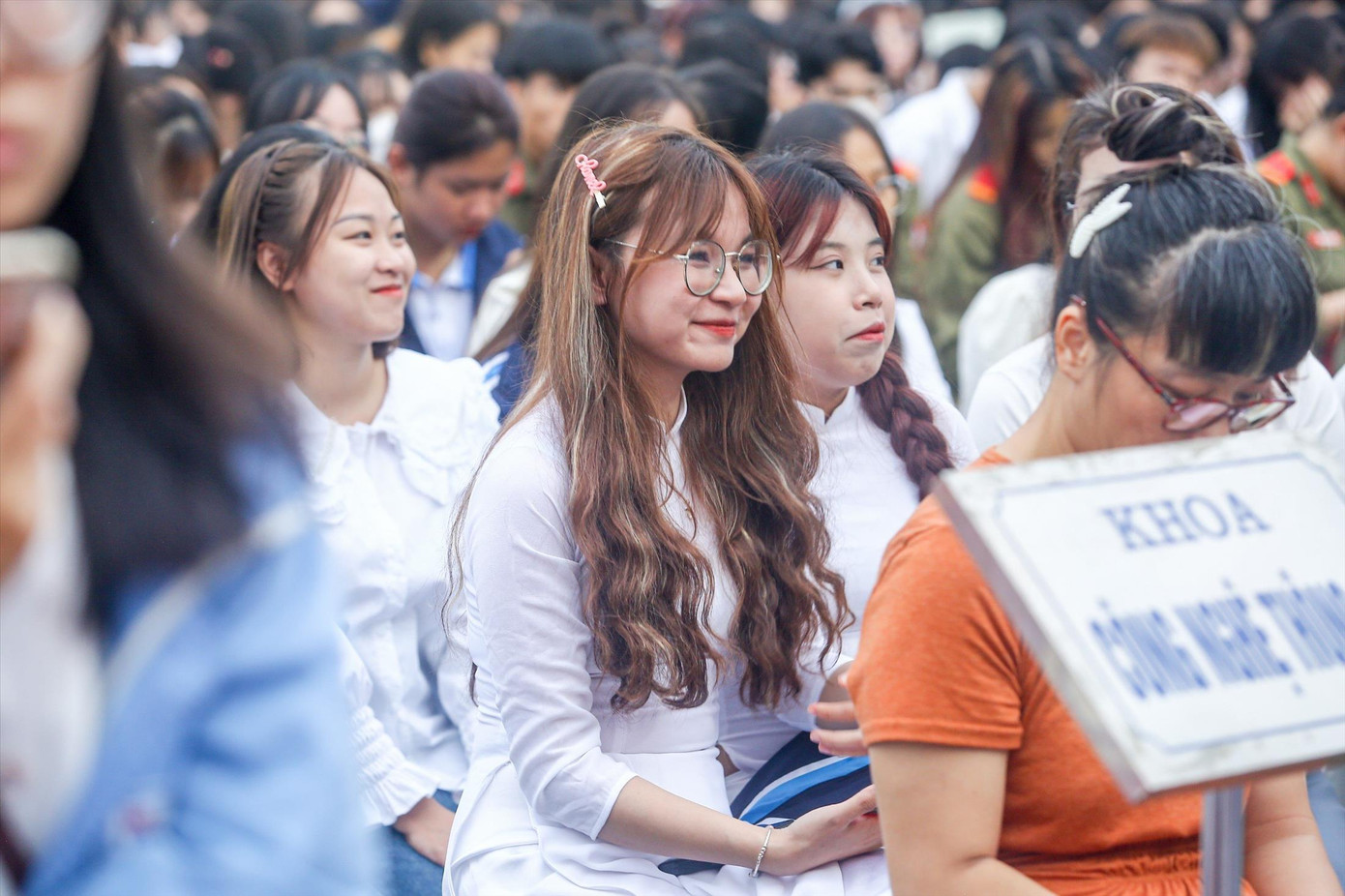 Sinh viên Trường ĐH Sư phạm Hà Nội trong lễ khai giảng năm học mới 2023 – 2024 Ảnh: Duy Phạm