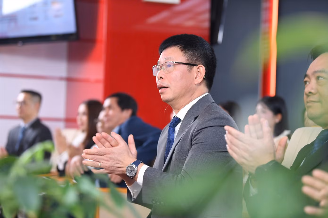 Nhà báo Phùng Công Sưởng, Tổng Biên tập báo Tiền Phong, Trưởng Ban tổ chức Hoa hậu Việt Nam 2024, chúc mừng các ứng viên được chọn và khẳng định, tất cả thí sinh tham dự đều xuất sắc.