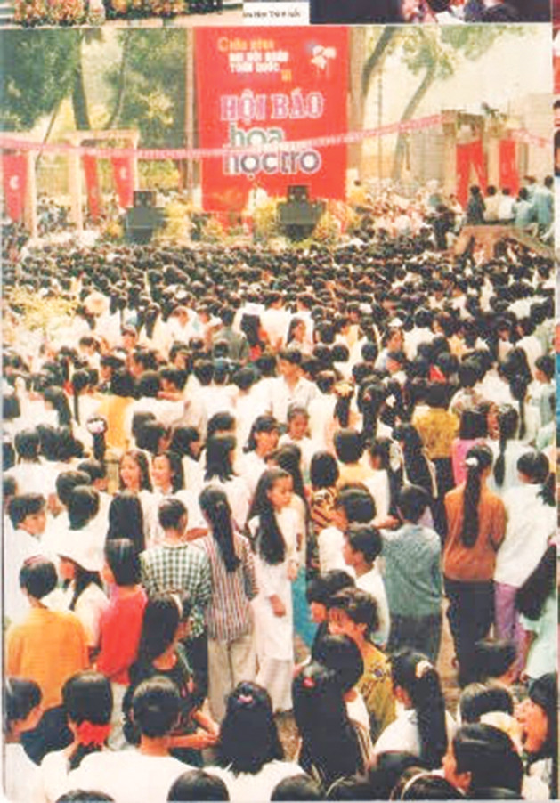 Hội báo mừng Hoa Học Trò tròn 1 tuổi