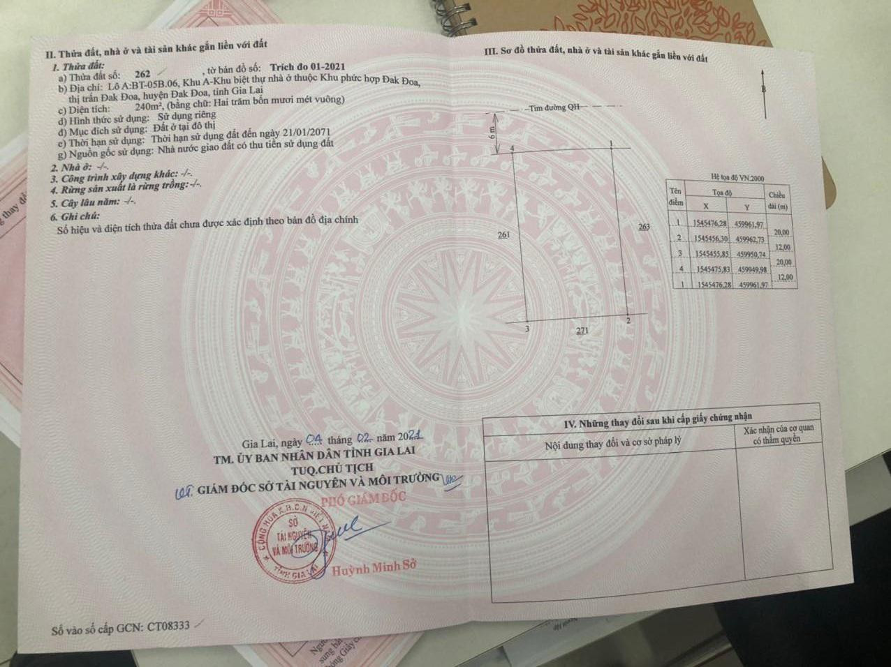 Tháng 4/2021, cấp trung ương mới ký Quyết định phê duyệt chủ trương đầu tư dự án sân golf Đak Đoa. Tuy nhiên, vào tháng 2/2021, tỉnh Gia Lai đã cấp sổ đỏ cho Tập đoàn FLC. Các sổ đỏ được cấp theo sự thừa ủy quyền của Chủ tịch UBND tỉnh Gia Lai (lúc bấy giờ là ông Võ Ngọc Thành). Tháng 4/2021, cấp trung ương mới ký Quyết định phê duyệt chủ trương đầu tư dự án sân golf Đak Đoa. Tuy nhiên, vào tháng 2/2021, tỉnh Gia Lai đã cấp sổ đỏ cho Tập đoàn FLC. Các sổ đỏ được cấp theo sự thừa ủy quyền của Chủ tịch UBND tỉnh Gia Lai (lúc bấy giờ là ông Võ Ngọc Thành).