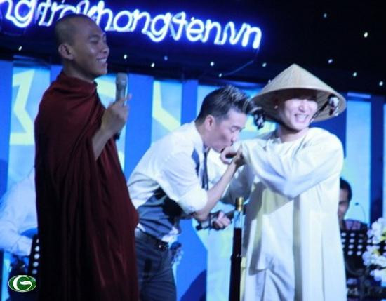 Với hành vi này, Đàm Vĩnh Hưng đã phải nhận án phạt 5 triệu đồng. Tuy nhiên, dư luận cho rằng án phạt này là quá nhẹ, không đủ răn đe