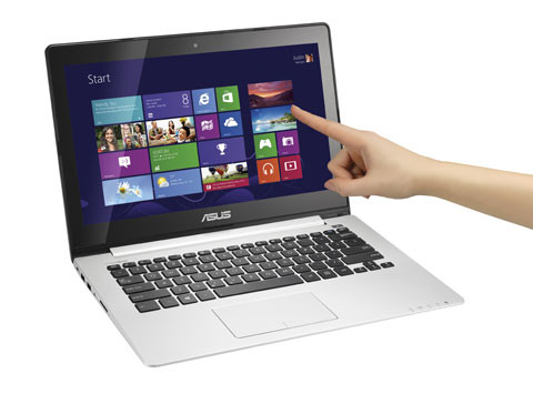 Phiên bản S300 sử dụng màn hình 13 inch. Phiên bản S300 sử dụng màn hình 13 inch