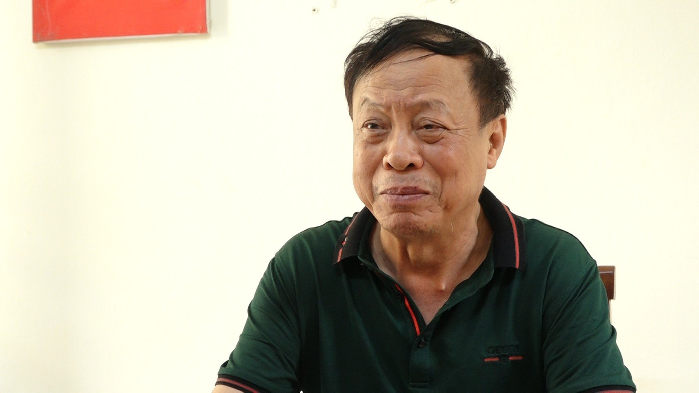 Ông Vĩnh tại cơ quan công an. Ông Vĩnh tại cơ quan công an.