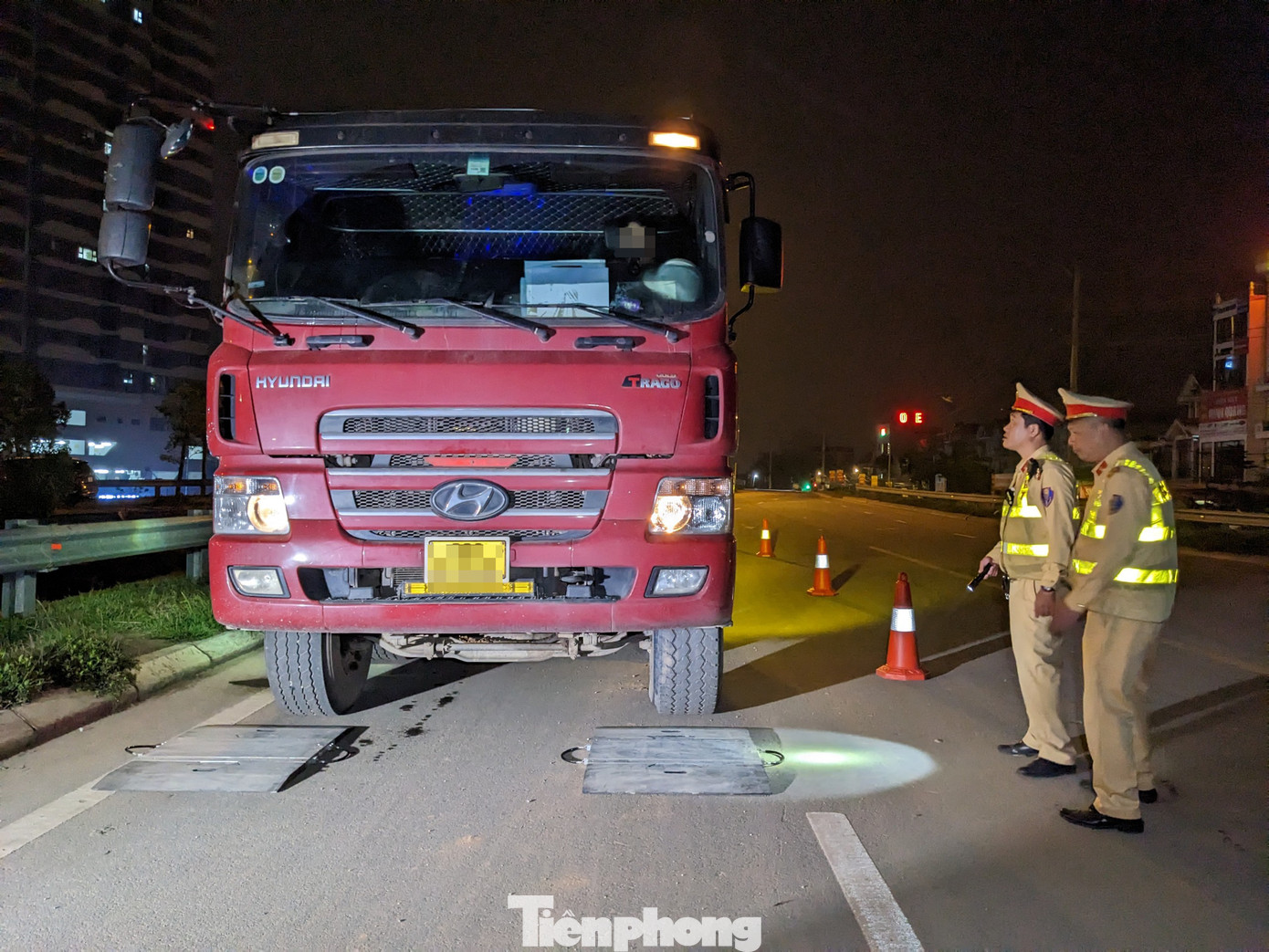 Xe quá tải gần 150%.