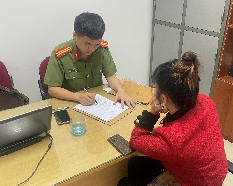 Công an làm việc với chị T.