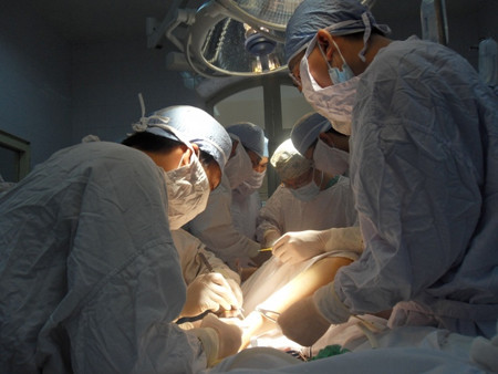 Một ca phẫu thuật thẩm mỹ ở Bệnh viện Việt Nam - Cuba