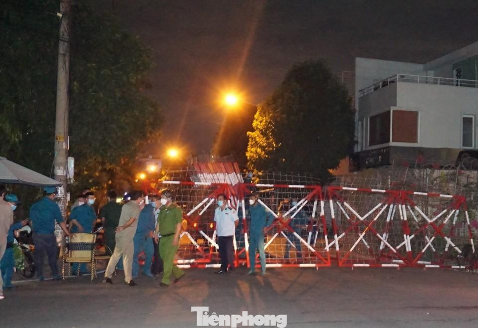 Phong tỏa khu dân, nơi ở của ca dương tính tại phường An Phú, TP Thuận An