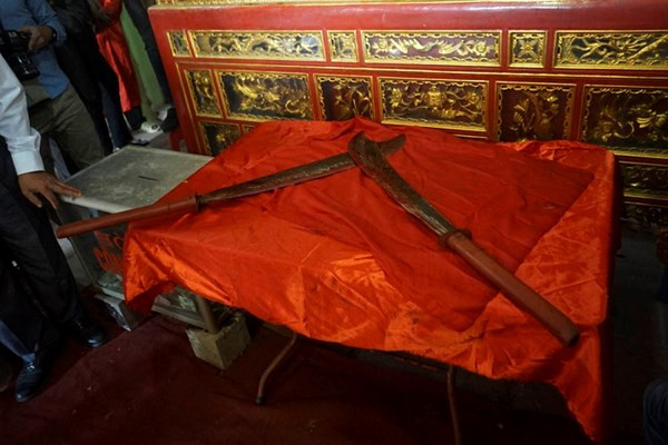 Dân Ném Thượng chém lợn trong nhà kín ảnh 8