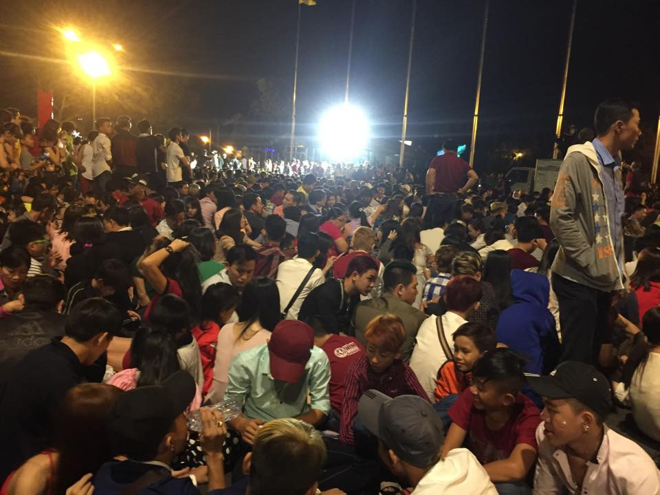 Cả nước tưng bừng đón năm mới Bính Thân 2016 ảnh 22