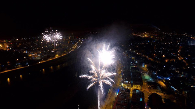 Cả nước tưng bừng đón năm mới Bính Thân 2016 ảnh 16