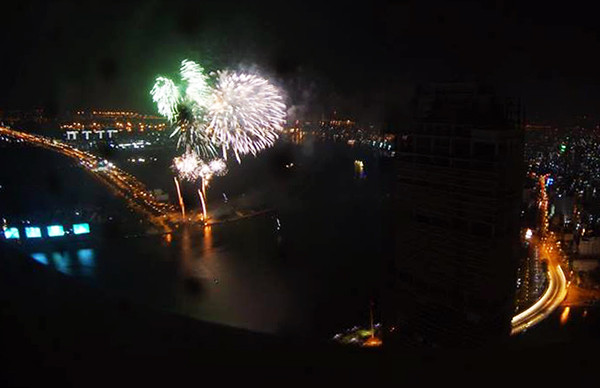 Cả nước tưng bừng đón năm mới Bính Thân 2016 ảnh 6