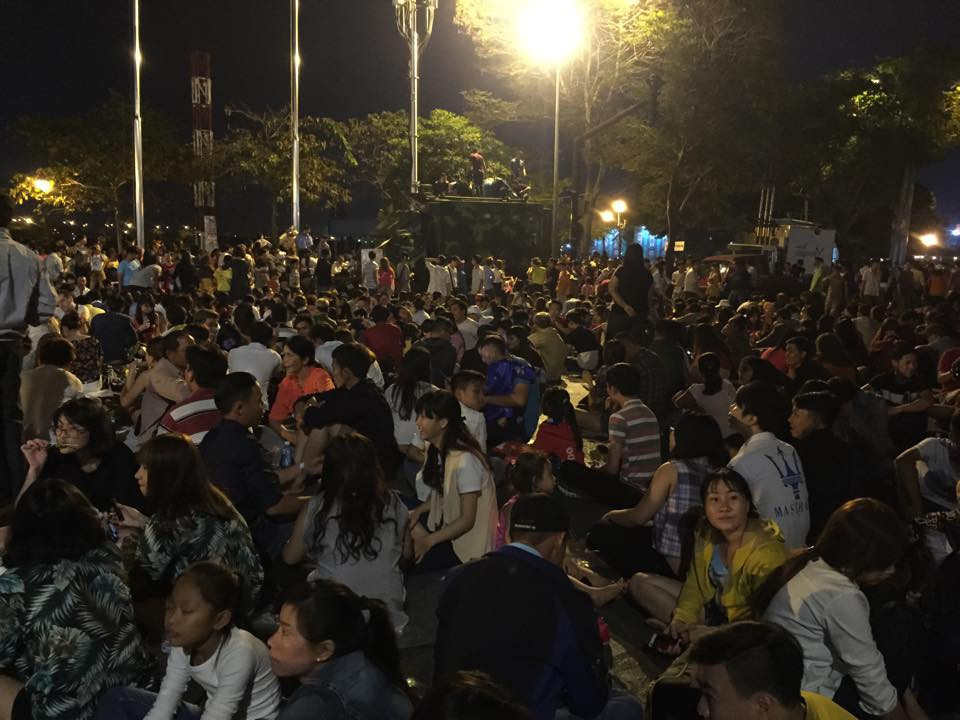 Cả nước tưng bừng đón năm mới Bính Thân 2016 ảnh 29