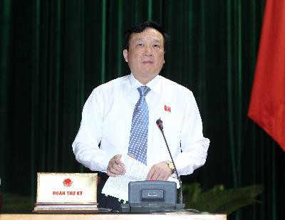 Đây cũng là lần đầu đăng đàn trả lời chất vấn trực tiếp trước Quốc hội đầu tiên của Viện trưởng Viện Kiểm sát Nhân dân Tối cao Nguyễn Hòa Bình.