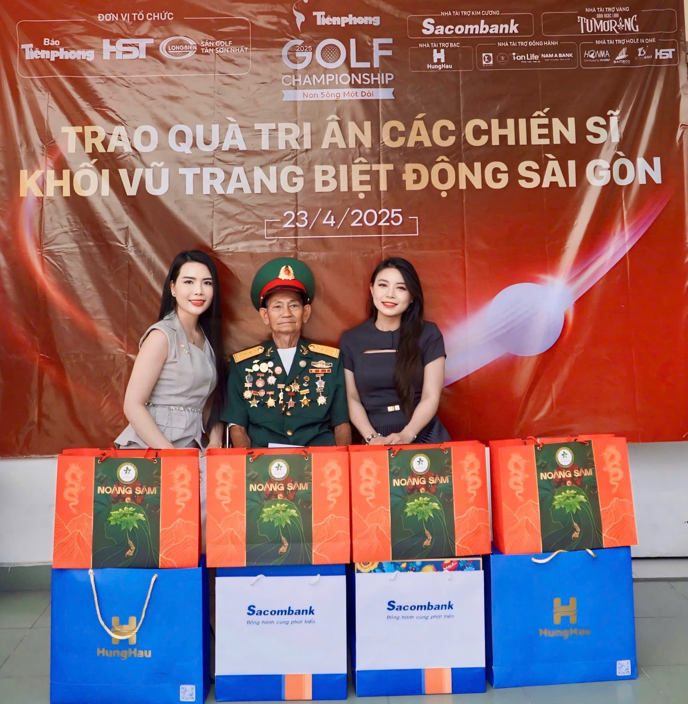 Nhân viên của Bamboo Airways cho biết rất tự hào khi tham gia tri ân các chiến sĩ Biệt động Sài Gòn