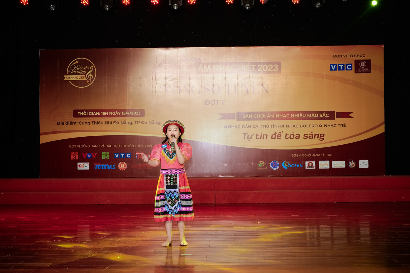 Các thí sinh biểu diễn tại vòng sơ khảo