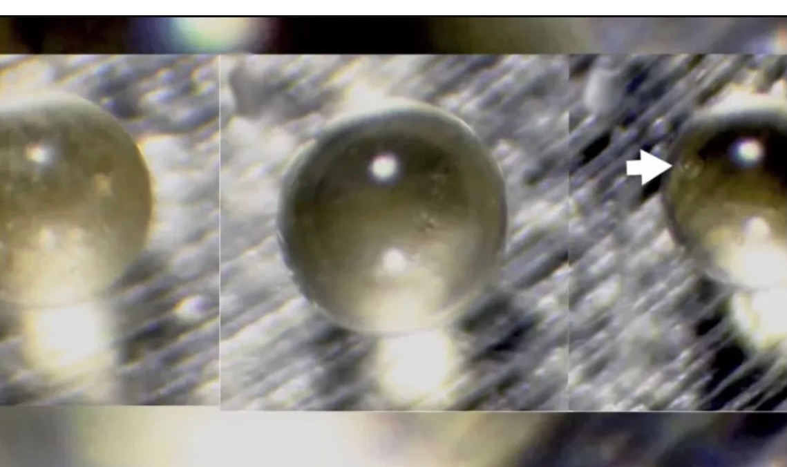 Các quả cầu thuỷ tinh chứa nước được tìm thấy trên mặt trăng