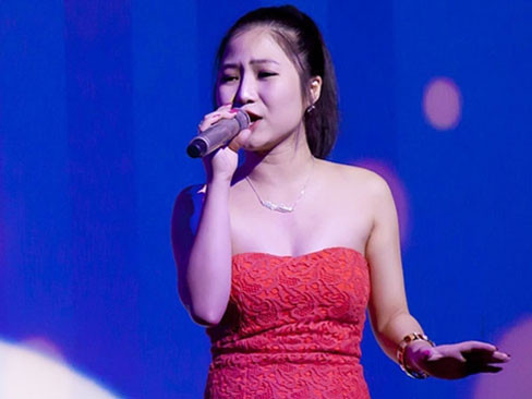 Hương Tràm cũng lọt vào Top 10 Nữ nghệ sĩ mới xuất sắc