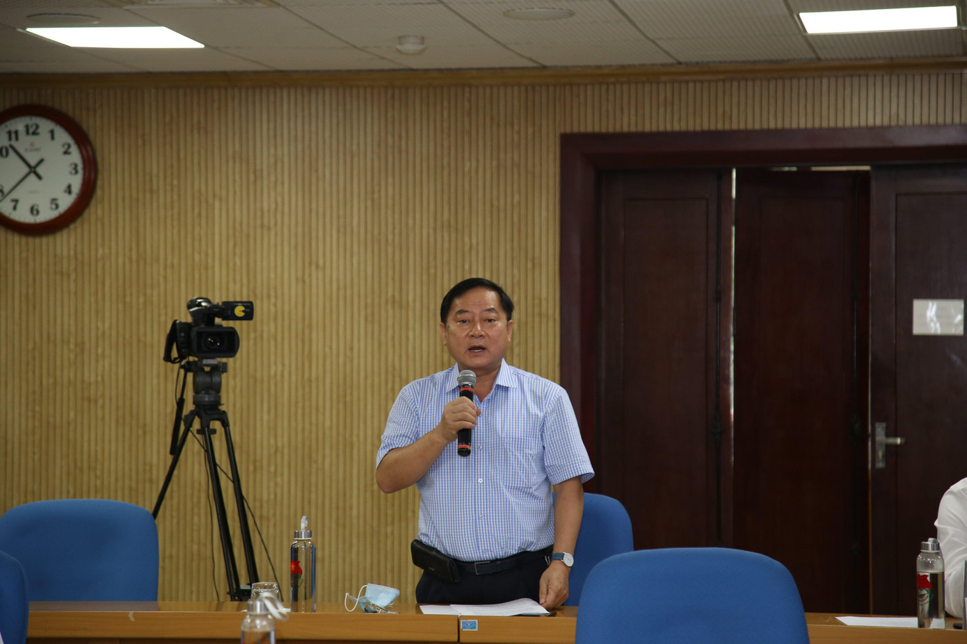 Nhà báo Lê Xuân Sơn, Tổng Biên tập Báo Tiền Phong chia sẻ tại Hội nghị Nhà báo Lê Xuân Sơn, Tổng Biên tập Báo Tiền Phong chia sẻ tại Hội nghị