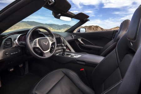 Siêu xe Mỹ Corvette Stingray chinh phục châu Âu ảnh 5