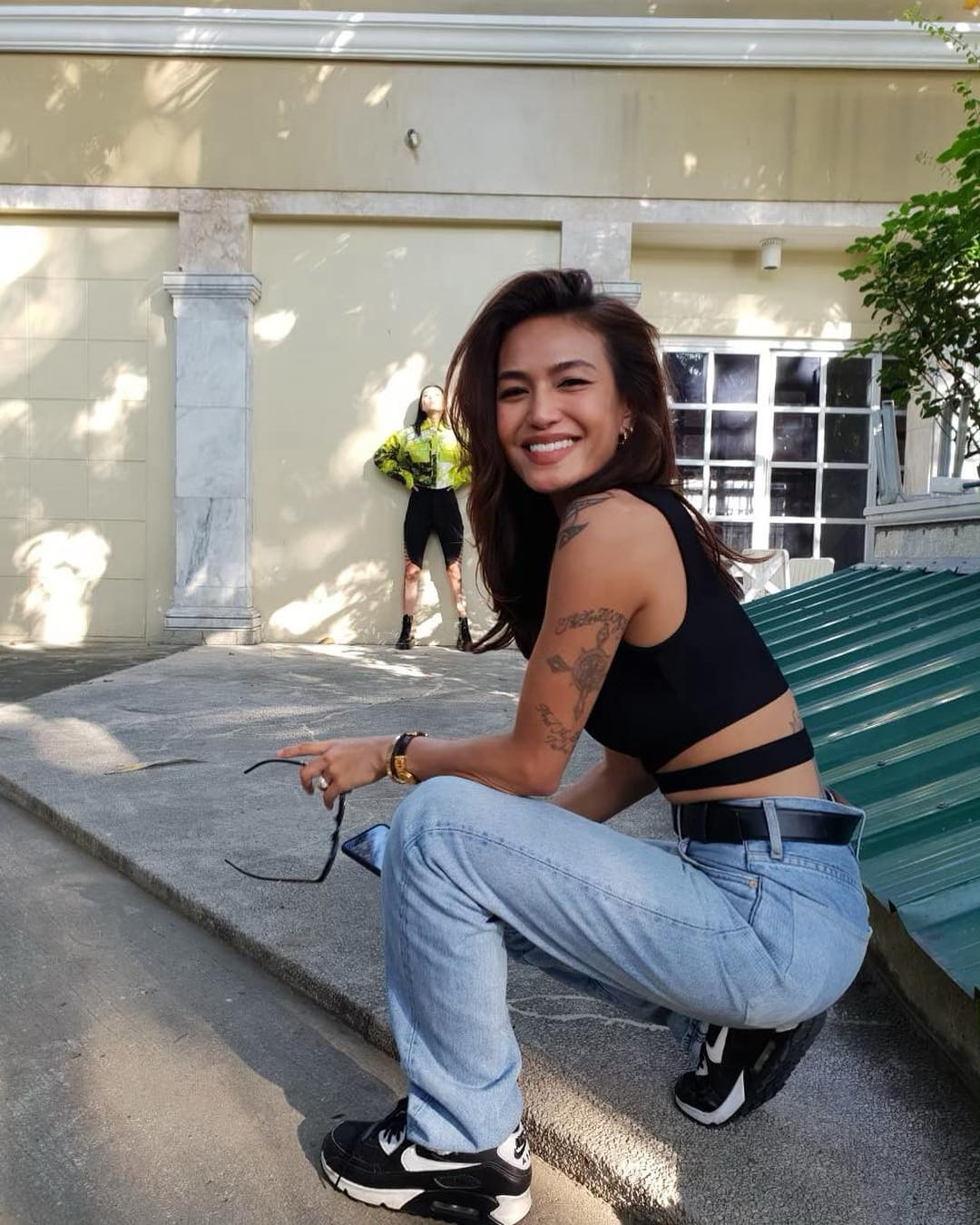 Tháng 1/2020, Samantha ra mắt nhãn hiệu thời trang mang tên mình. Cô chia sẻ với Assignment X sau khi tốt nghiệp Học viện Thiết kế và Kinh doanh Thời trang ở Los Angeles, cô từng làm việc cho một số nhà mốt trước khi quyết định tự gây dựng thương hiệu riêng. Dòng quần áo may sẵn của cô kết hợp giữa phong cách giản dị và trang trọng. Các thiết kế do Samantha sáng tạo được nhiều ngôi sao như Anne Curtis, Liza Soberano, Nicole Andersson và Kiana Valenciano yêu thích.