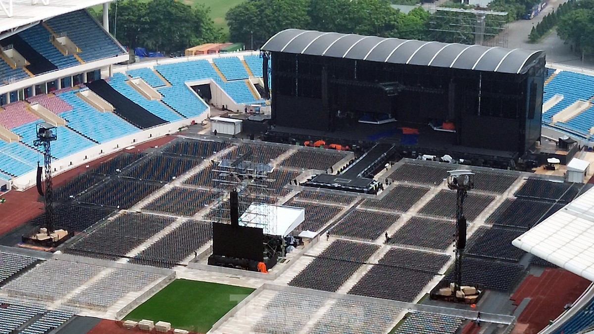 Mọi công tác chuẩn bị từ khâu dựng sân khấu đều được ban tổ chức giữ bí mật, tất cả phương tiện quay chụp của truyền thông đều bị cấm. Mọi công tác chuẩn bị từ khâu dựng sân khấu đều được ban tổ chức giữ bí mật, tất cả phương tiện quay chụp của truyền thông đều bị cấm.