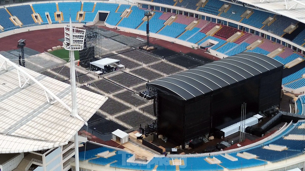 Dù không được chứng kiến toàn bộ quá trình, tuy nhiên qua hình ảnh ban đầu có thể mong chờ vào một sân khấu hoành tráng, bùng nổ. Dù không được chứng kiến toàn bộ quá trình, tuy nhiên qua hình ảnh ban đầu có thể mong chờ vào một sân khấu hoành tráng, bùng nổ.