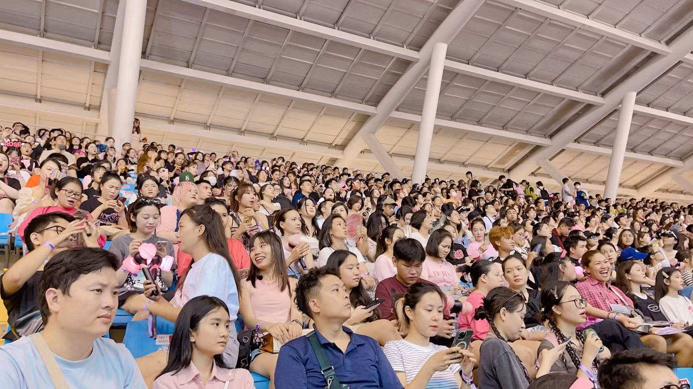 BlackPink nói tiếng Việt, nhảy 'See tình' của Hoàng Thùy Linh ảnh 65