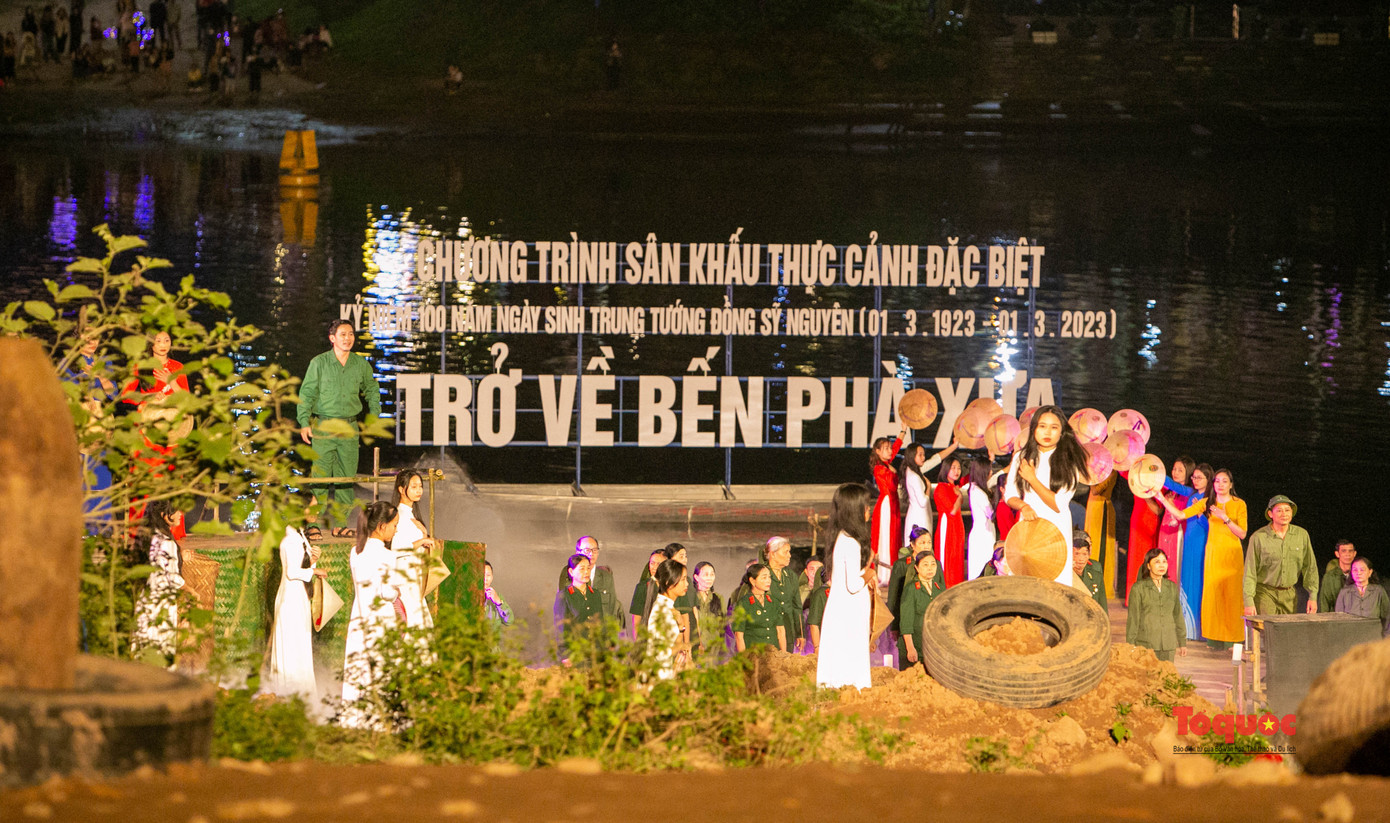 Chương trình Trở về bến phà xưa.