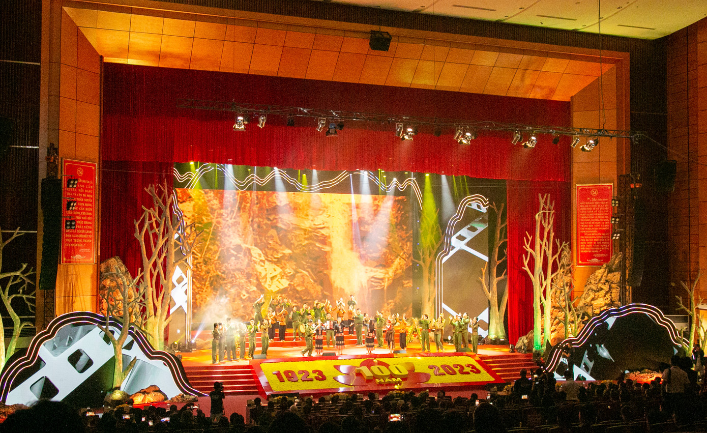 Lễ kỷ niệm 100 năm Ngày sinh Trung tướng Đồng Sỹ Nguyên. Lễ kỷ niệm 100 năm Ngày sinh Trung tướng Đồng Sỹ Nguyên.