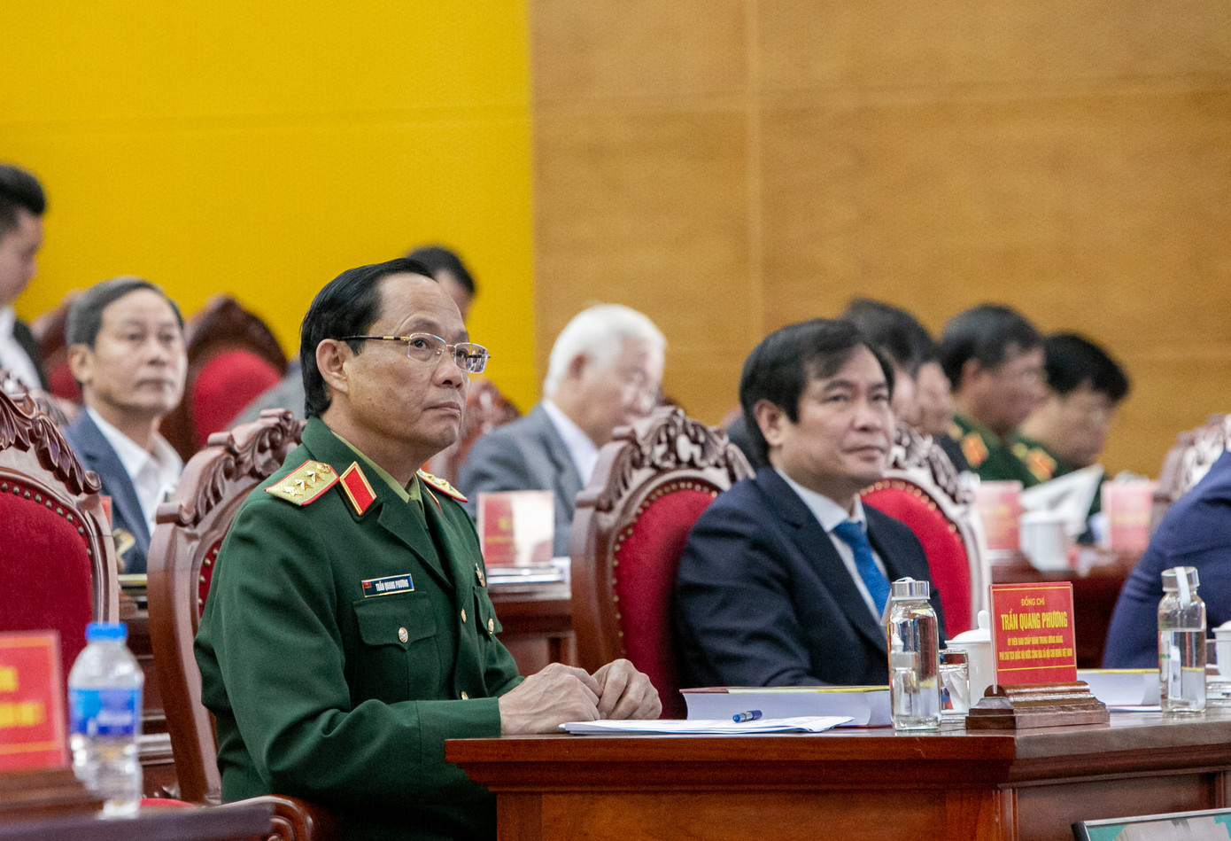 Thượng tướng Trần Quang Phương - Ủy viên Trung ương Đảng, Phó Chủ tịch Quốc hội tham dự hội thảo. Thượng tướng Trần Quang Phương - Ủy viên Trung ương Đảng, Phó Chủ tịch Quốc hội tham dự hội thảo.