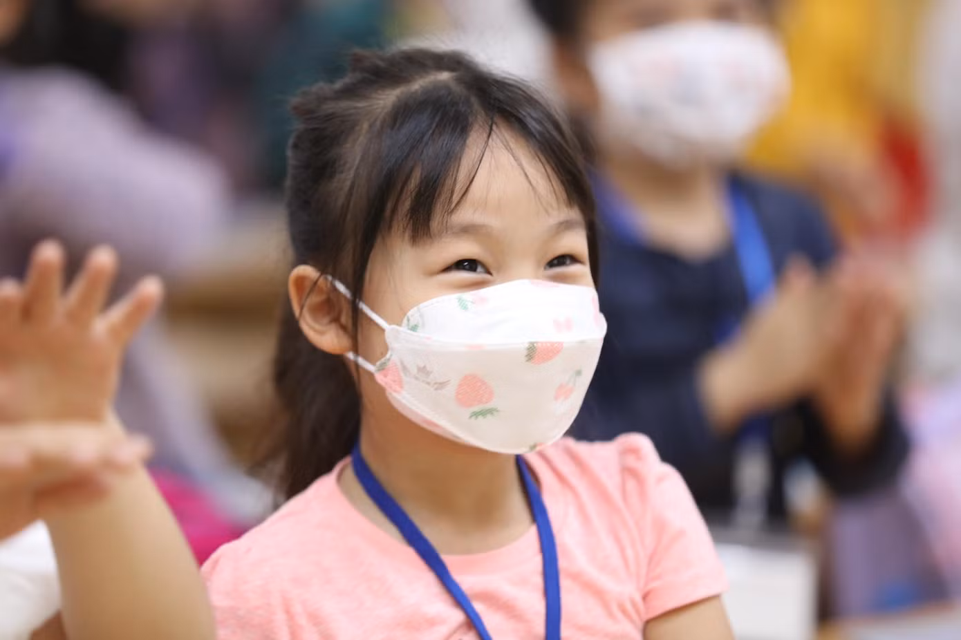 Hơn 1 triệu học sinh Thủ đô đến trường: Dậy từ tờ mờ sáng, mua hoa tươi trưng lớp ảnh 41