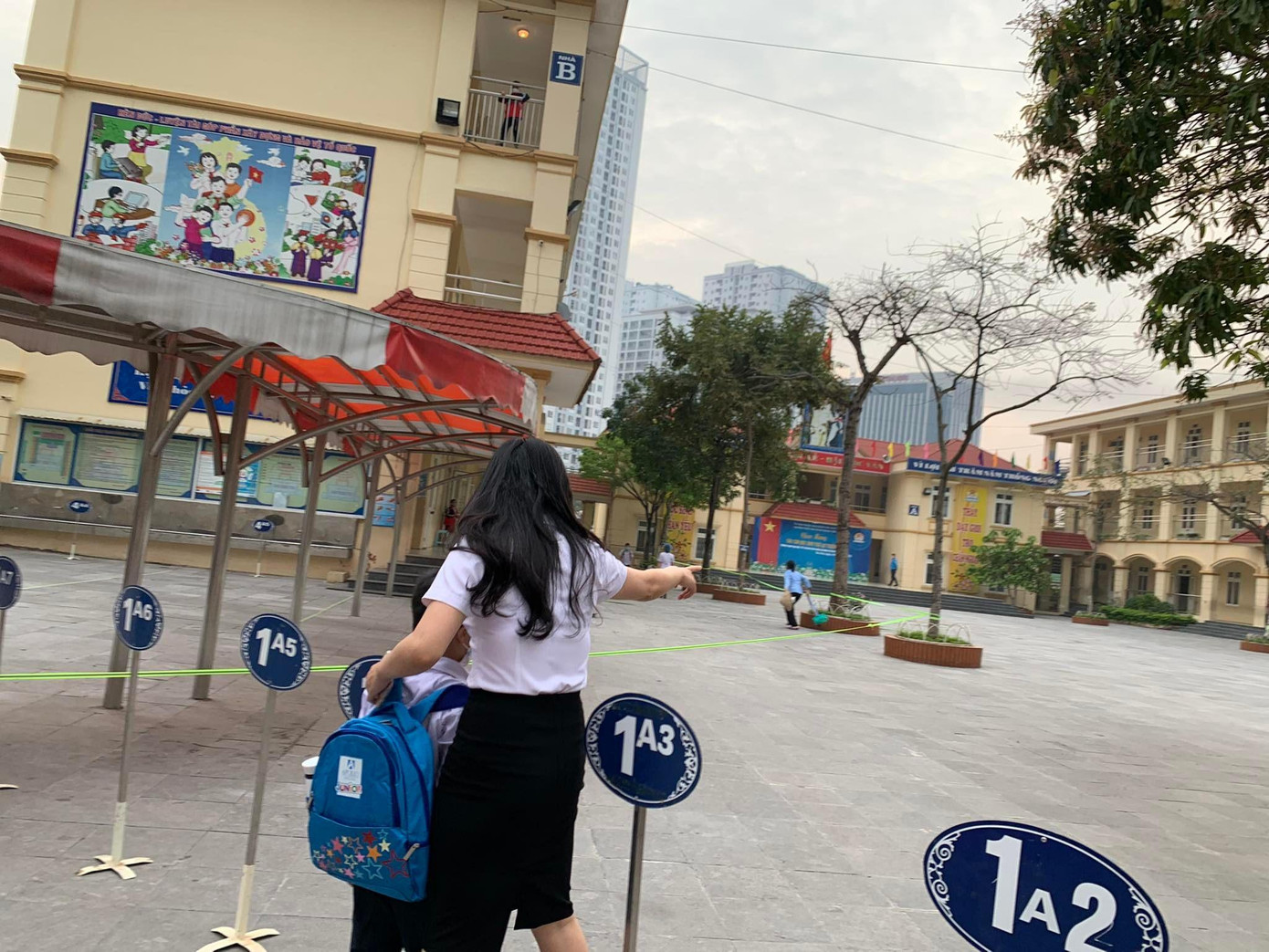 Học sinh trường Tiểu học Nam Trung Yên, quận Cầu Giấy. Ảnh: Đỗ Hợp Học sinh trường Tiểu học Nam Trung Yên, quận Cầu Giấy. Ảnh: Đỗ Hợp