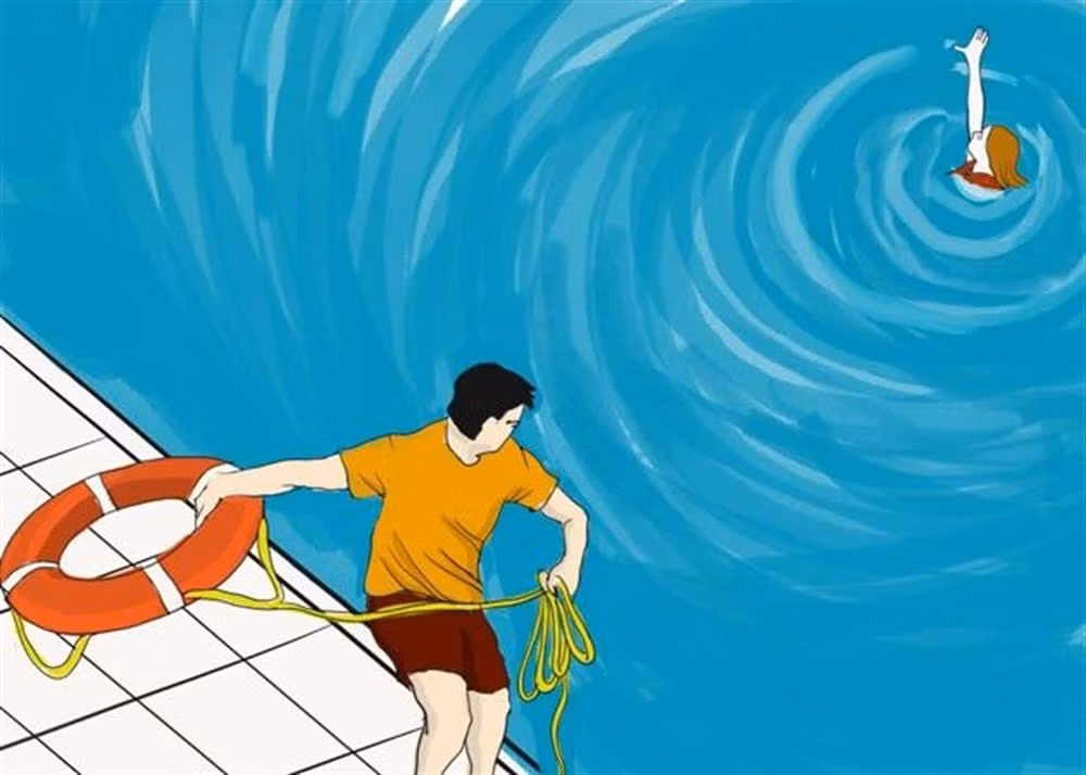 Sử dụng phao có dây kéo hoặc dây thừng để cứu người bị nạn.