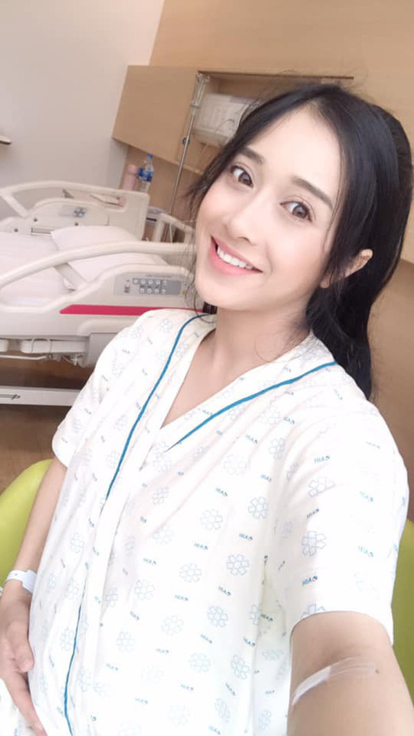 Showbiz 11/1: Em gái Nhã Phương sinh con sau 6 tháng kết hôn ảnh 1