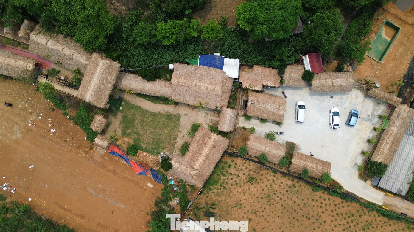 Toàn cảnh điểm du lịch cộng đồng Bản Miền nhìn từ trên cao