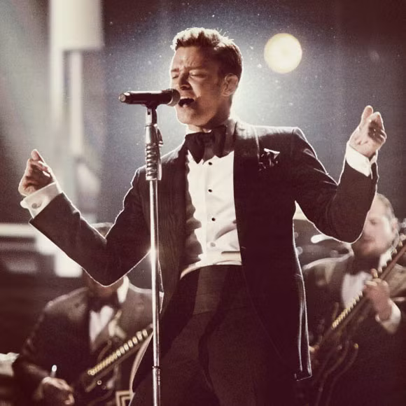 Justin Timberlake biểu diễn Suit & Tie ở lễ trao giải Grammy