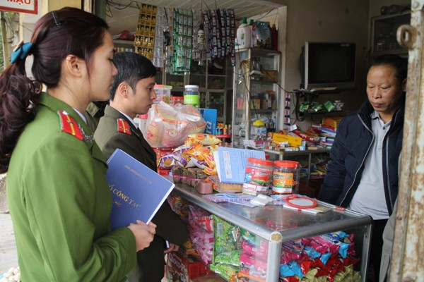 Các hộ kinh doanh cùng ký cam kết không kinh doanh pháo