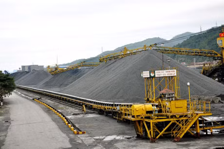 Công nợ của các đơn vị ngoài ngành với Vinacomin đang trên 2.000 tỷ đồng