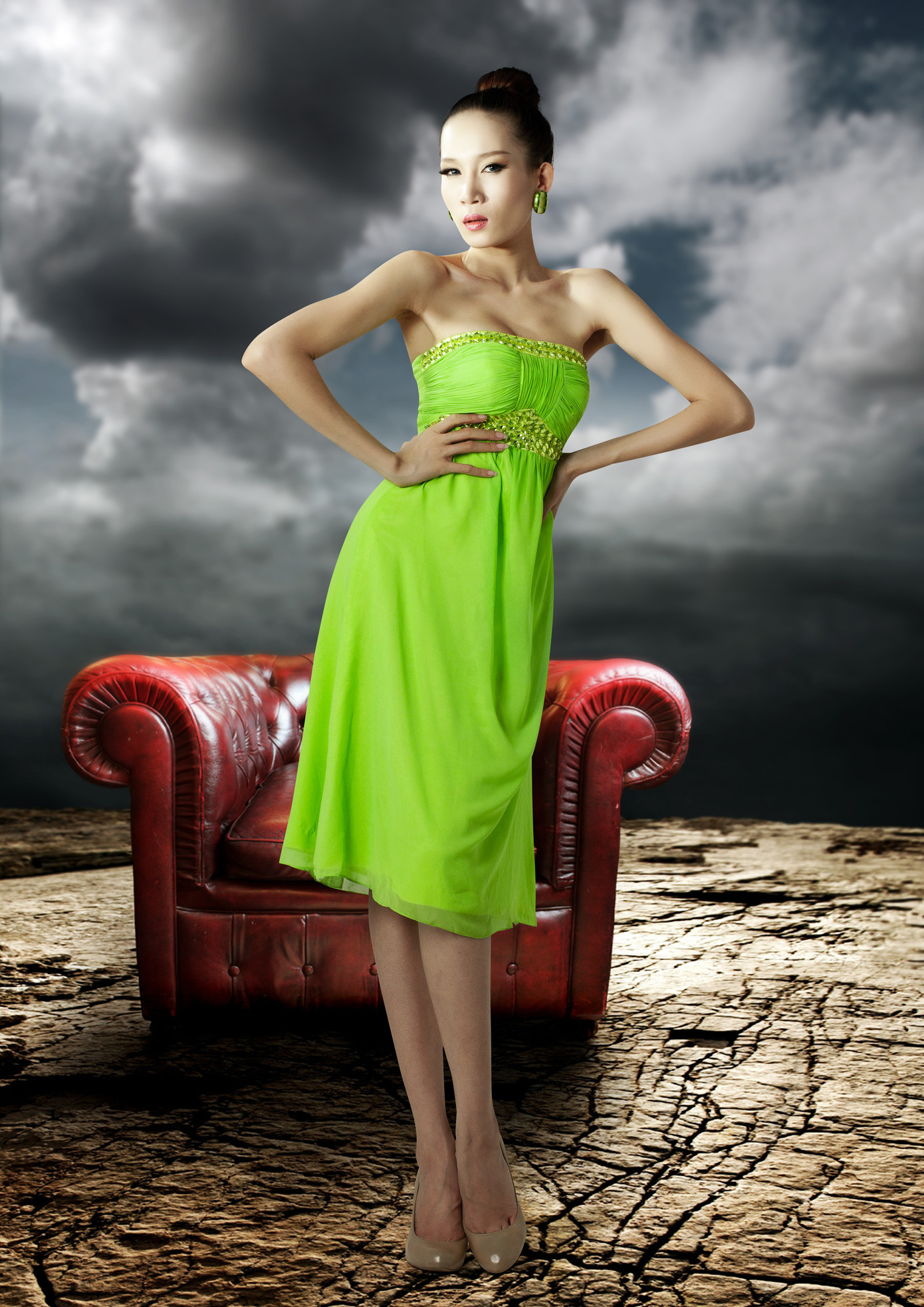 Những bộ ảnh thân mật giữa hai người làm dấy lên tin đồn tình ái