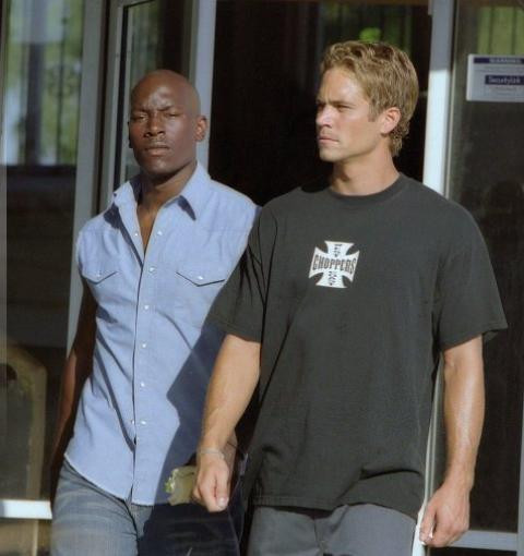 Người đóng cặp mới cùng Paul Walker trong 2 Fast 2 Furious . Người đóng cặp mới cùng Paul Walker trong 2 Fast 2 Furious