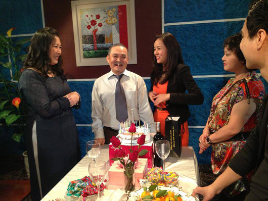 Ông giám đốc sún