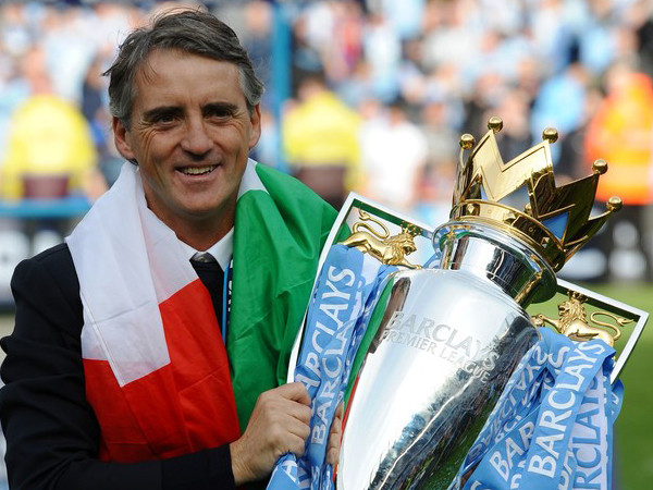 Mancini cùng Man City giành ngôi vô địch sau 44 năm. 