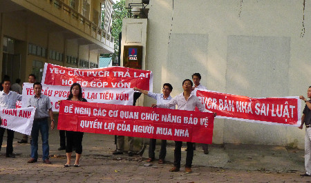 Hàng trăm khách hàng khẩn thiết đề nghị các cơ quan chức năng 