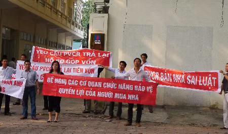 Hàng trăm khách hàng khẩn thiết đề nghị các cơ quan chức năng 